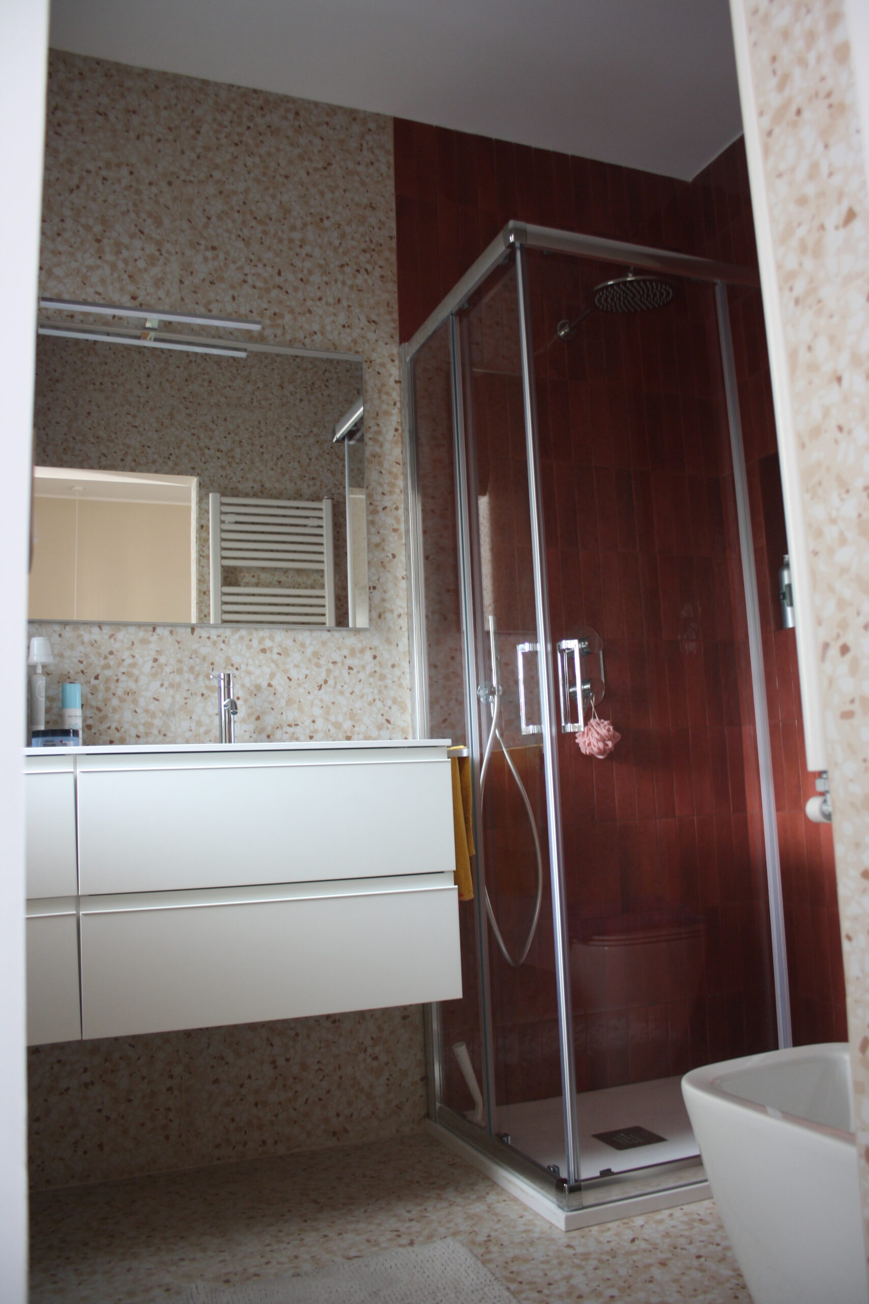 Bagno e doccia — ristrutturazione di un appartamento a Salerno