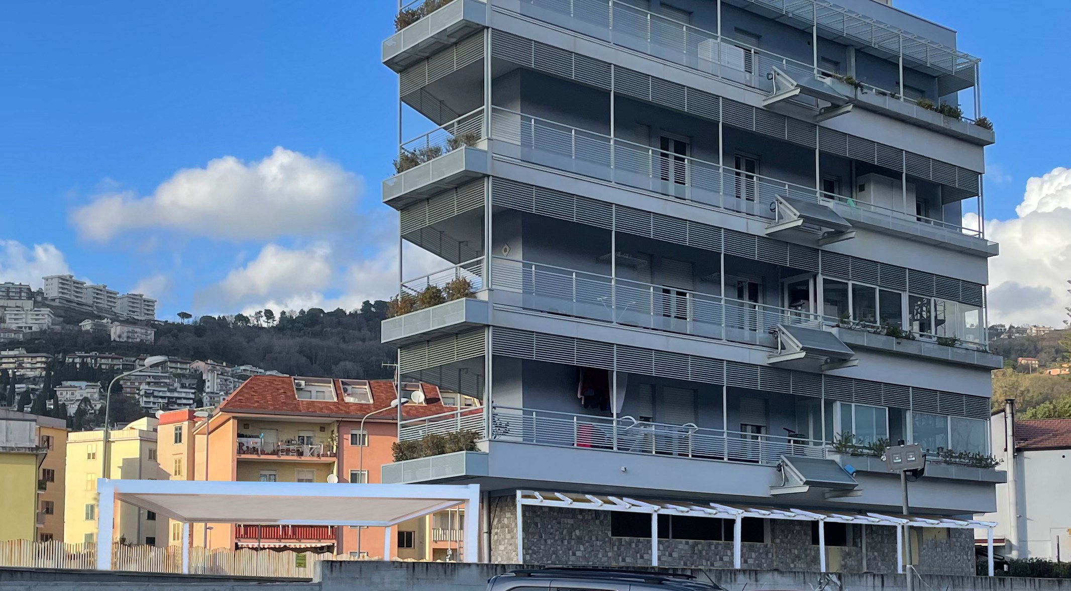 Prospetto dell'edificio plurifamiliare realizzato